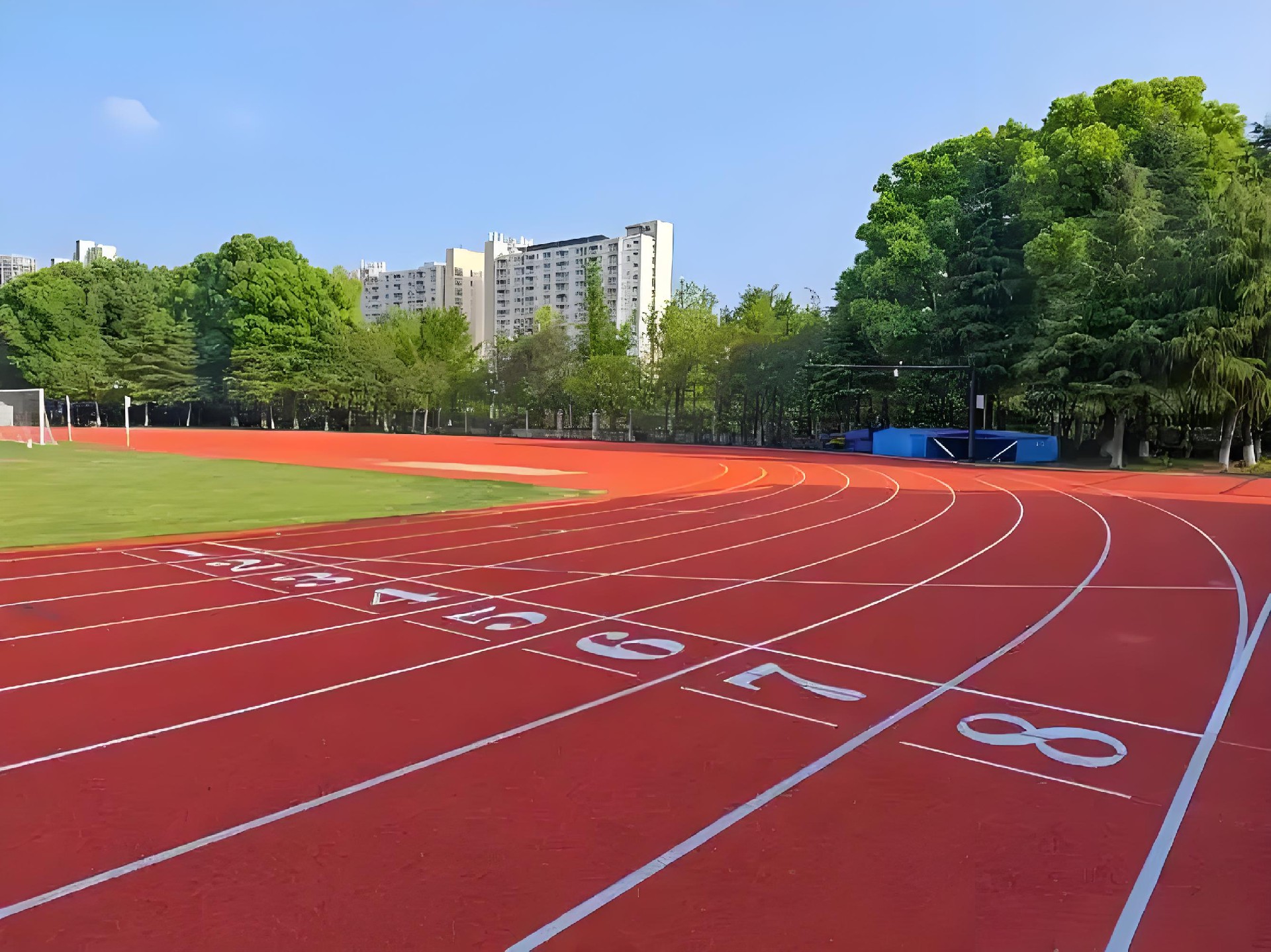 橡膠跑道施工
